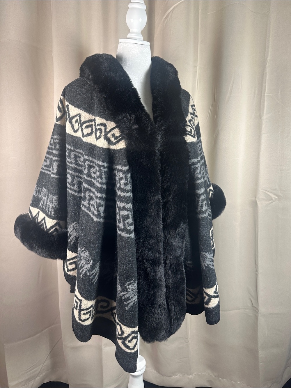 Black & Cream Faux-Fur Trim Knit Poncho